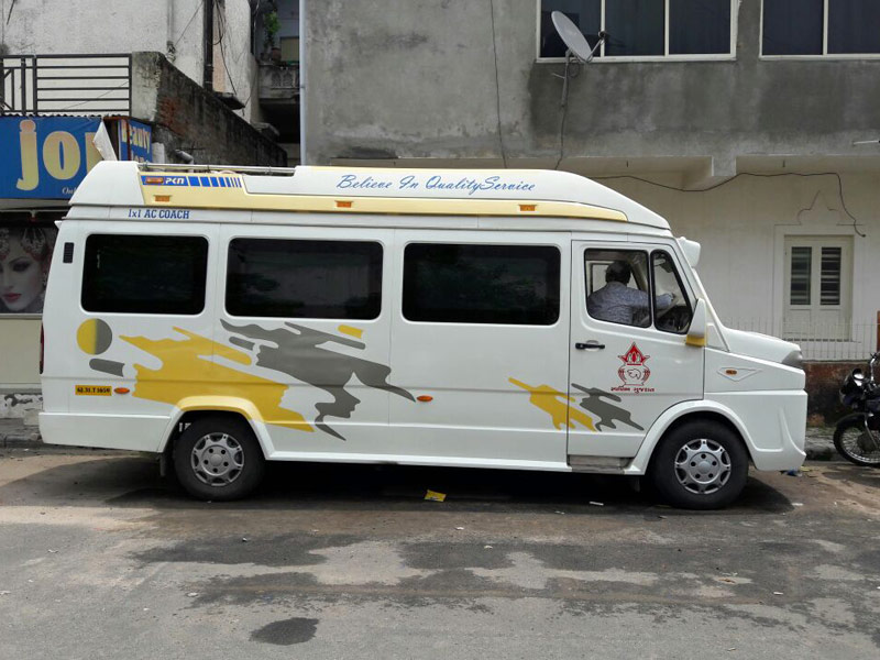 Tempo Traveller 12 Seat Maharaja