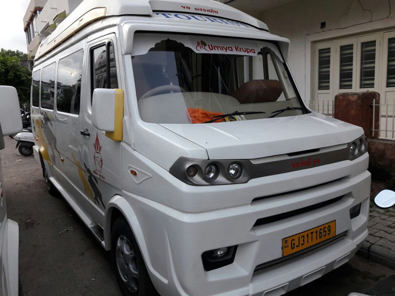 Tempo Traveller 12 Seat Maharaja