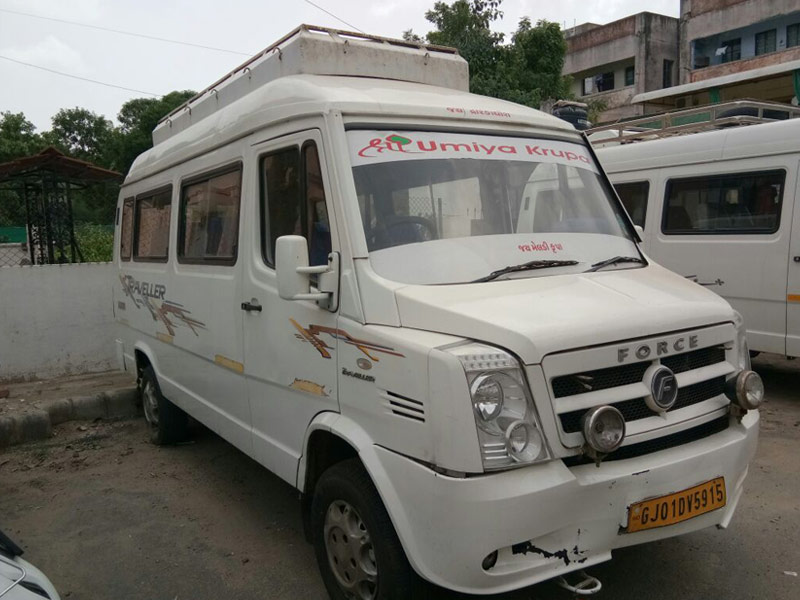 Tempo Traveller 14 Seat